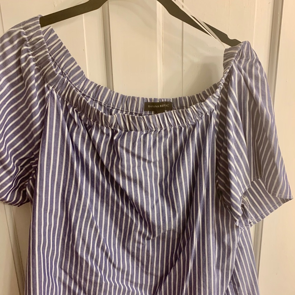 Banana Republic off the shoulder top